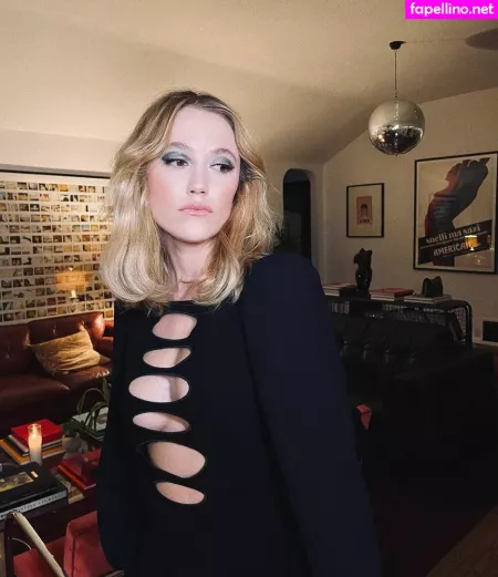 Maika Monroe OnlyFans Thumbnail #Xwf132MazK