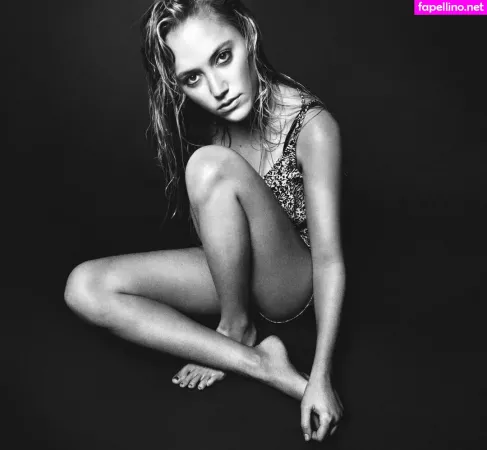 Maika Monroe OnlyFans Thumbnail #aTjcCWZ2iX