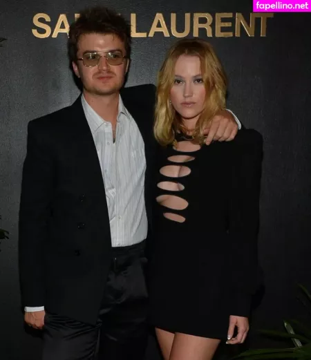 Maika Monroe OnlyFans Thumbnail #b8xktBWOTi