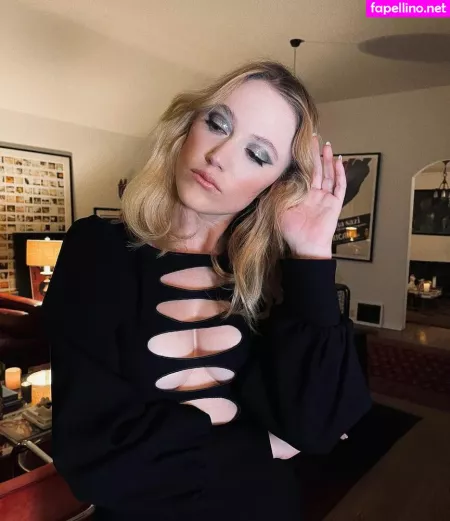 Maika Monroe OnlyFans Thumbnail #fkVtsnoJN1