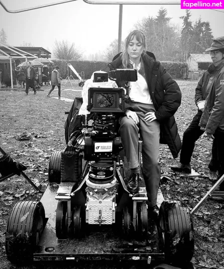 Maika Monroe OnlyFans Thumbnail #yIFAg9N6hh