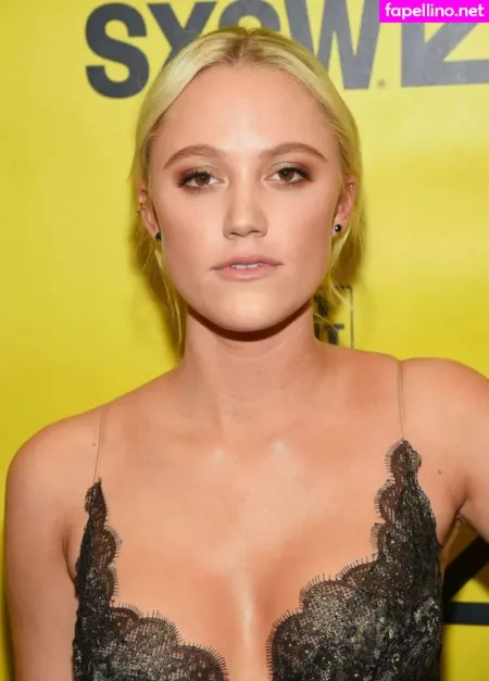 Maika Monroe OnlyFans Thumbnail #yxSyoAXfmZ
