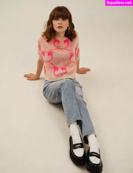 Maisie Peters OnlyFans Thumbnail #ncNZ9y1EXV