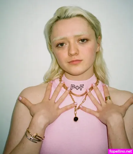 Maisie Williams OnlyFans Thumbnail #DZGYOlpNym