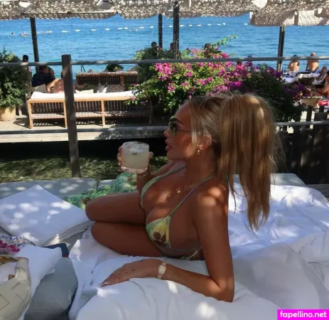 Maisieburke Main Profile Photo