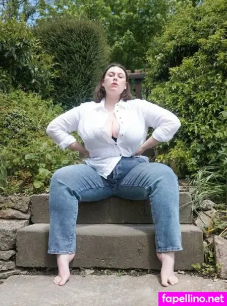 Majikmilk Busty Bbw Main Profile Photo