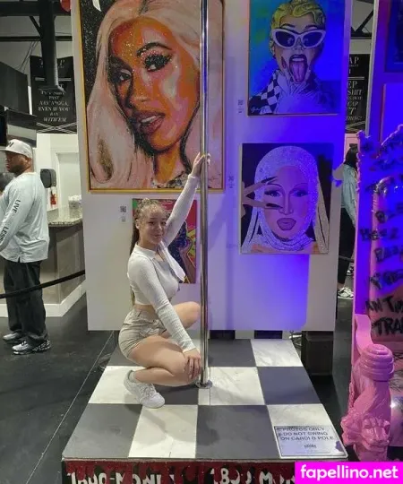 Makbook OnlyFans Thumbnail #80wvbUtQeh