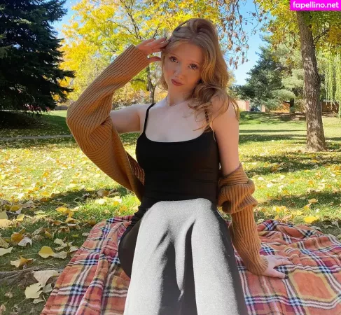 Makenna Kelly OnlyFans Thumbnail #Plf1LZPL4r