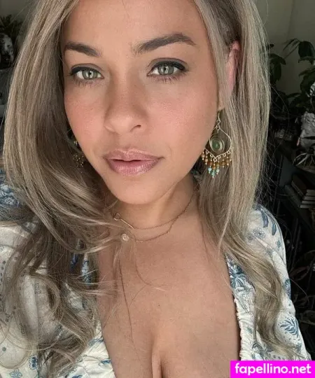 Makenna OnlyFans Thumbnail #Czq8yPOVyK