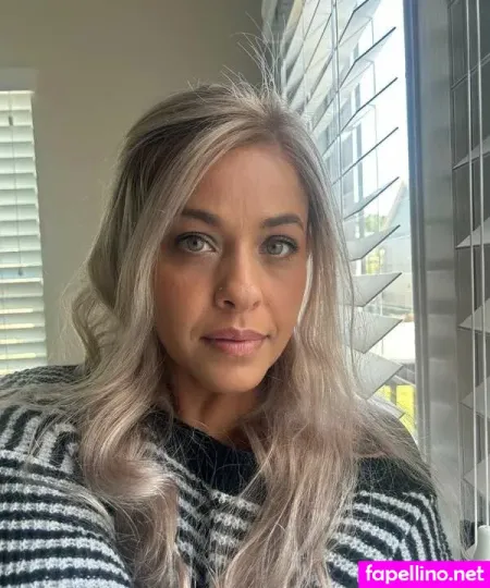 Makenna OnlyFans Thumbnail #IbRdgrIOS0