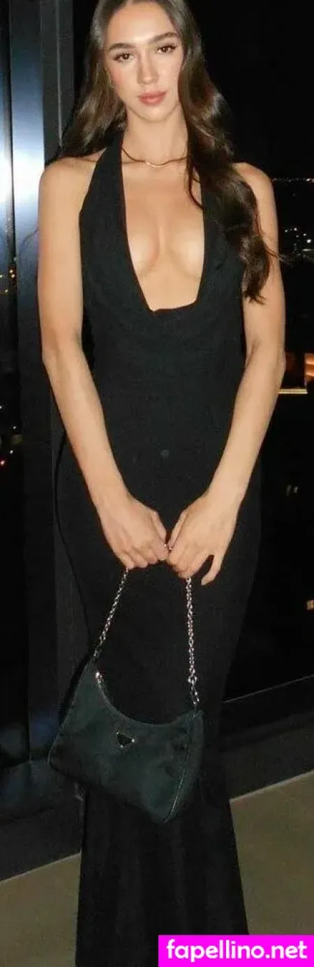 Makensie Henderson OnlyFans Thumbnail #d2fMFZczVW