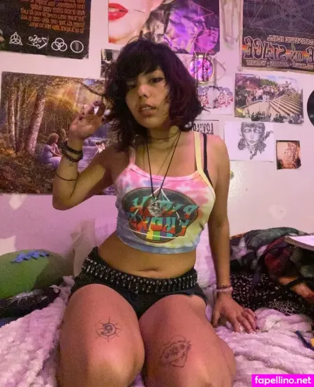Makeoutradio OnlyFans Thumbnail #P7xLzCznns