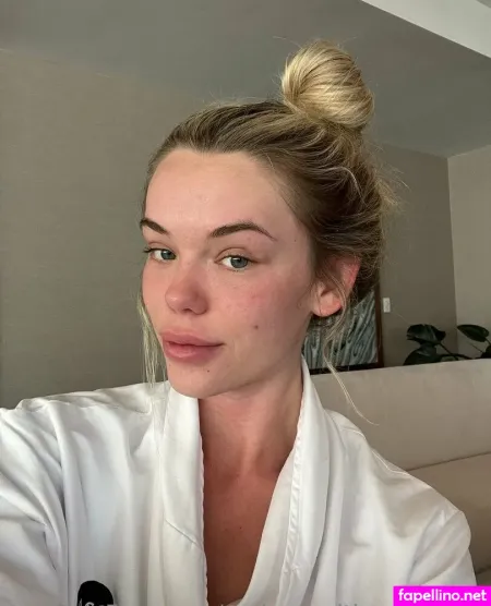 Makeupwithmeredithh OnlyFans Thumbnail #HQ1vtvN8kM