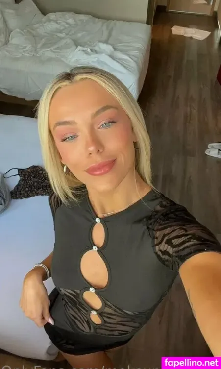 Makeupwithmeredithh OnlyFans Thumbnail #Vz7d08zXut