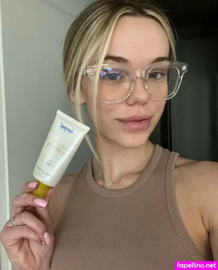 Makeupwithmeredithh OnlyFans Thumbnail #ehJDcXaGG5