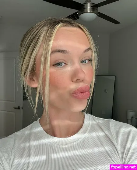 Makeupwithmeredithh OnlyFans Thumbnail #sH2VZIkDCE