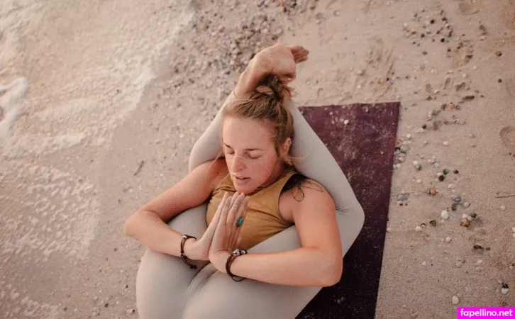 Maksim Kalahari OnlyFans Thumbnail #9tV2xZnjnv