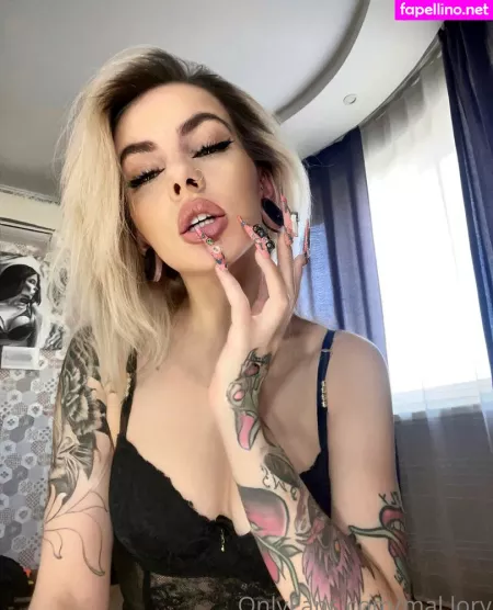 Mal Lory OnlyFans Thumbnail #WgdOItSeWl