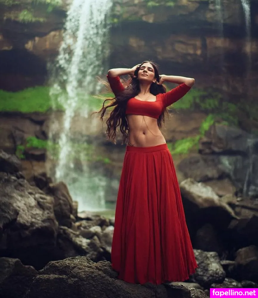malavikamohanan_ Nude Leaked OnlyFans Photo #0FMSGkEOUG