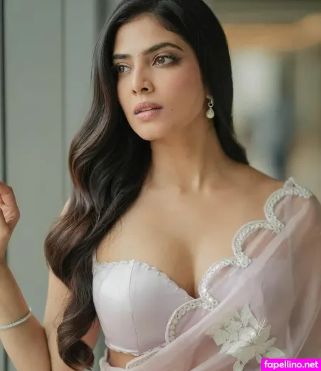 Malavika Mohanan OnlyFans Thumbnail #U8z1ihEwty