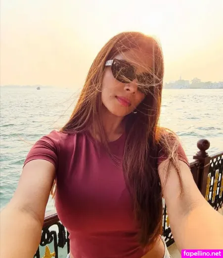 Malavika Mohanan Main Profile Photo