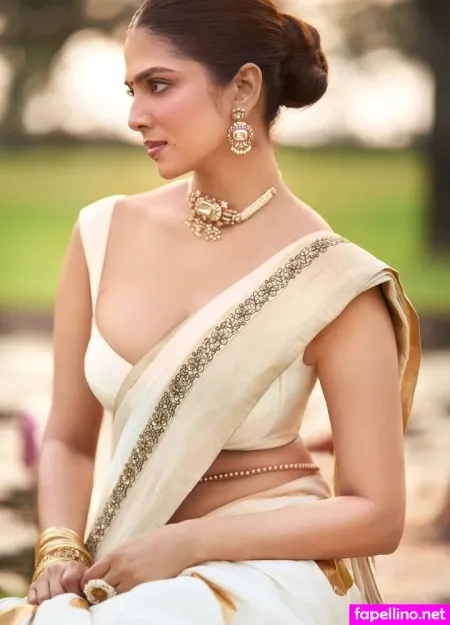 Malavika Mohanan OnlyFans Thumbnail #u2aMQVqKO8