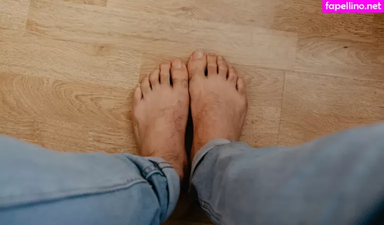 Male Feet Uk OnlyFans Thumbnail #9jMLPcD8sX