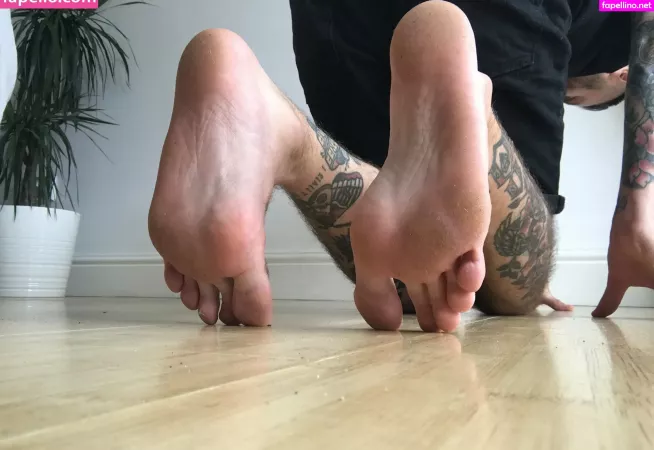 Male Feet Uk OnlyFans Thumbnail #OjOW9mLkCM