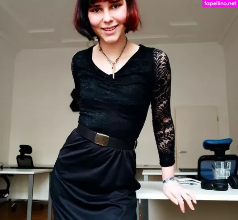 Malena Rutter OnlyFans Thumbnail #MK7NIklvjo