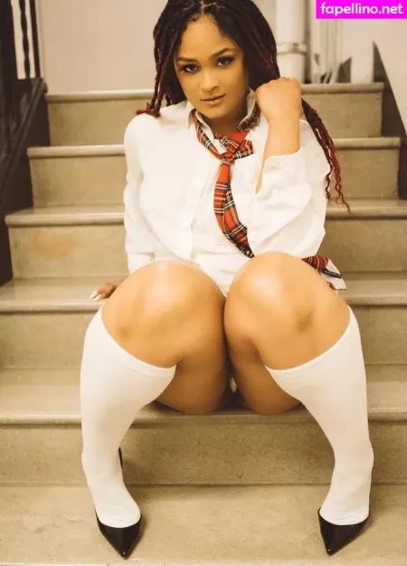 Maliah Michel OnlyFans Thumbnail #4h8f6HlCFp