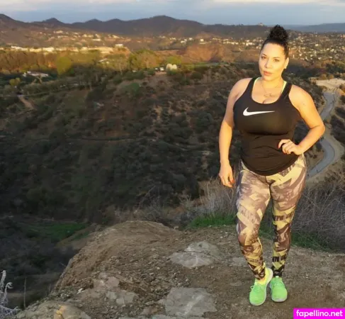 Malissa Moore 1 OnlyFans Thumbnail #qBEFDMLZ19