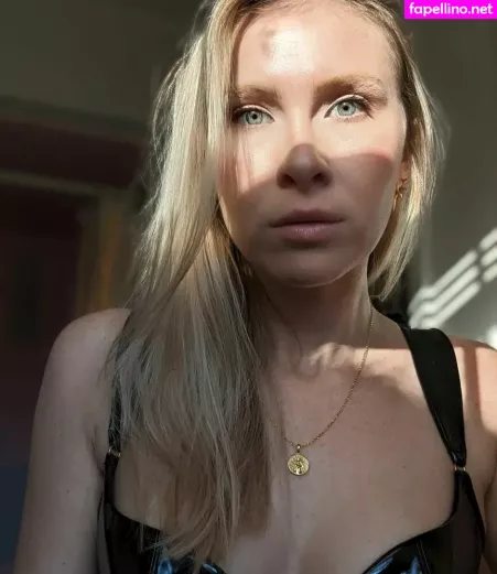 Mallory Moore OnlyFans Thumbnail #Er6yAaSsF8