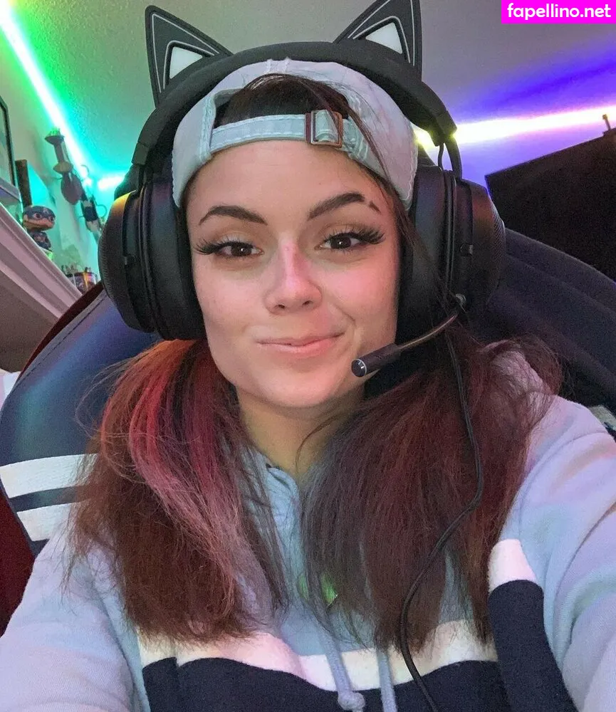 mallymkun_mouse, mallythemermaid Nude Leaked OnlyFans Photo #3EagvF2qrX