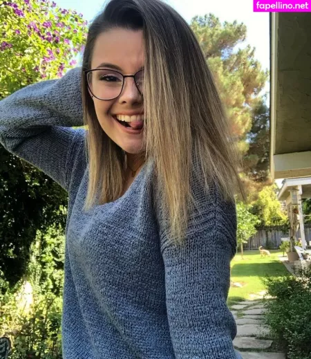 Mally Mouse OnlyFans Thumbnail #5Arq6vG8AL