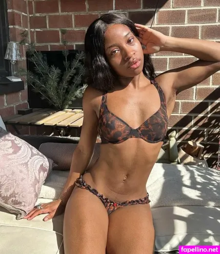 Mallyraps OnlyFans Thumbnail #LD2g3vweSR