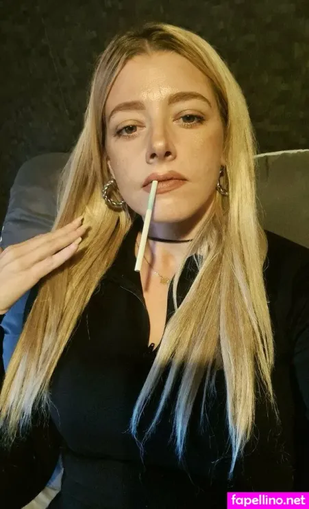 Maloryfox OnlyFans Thumbnail #LHI8rl3zpG