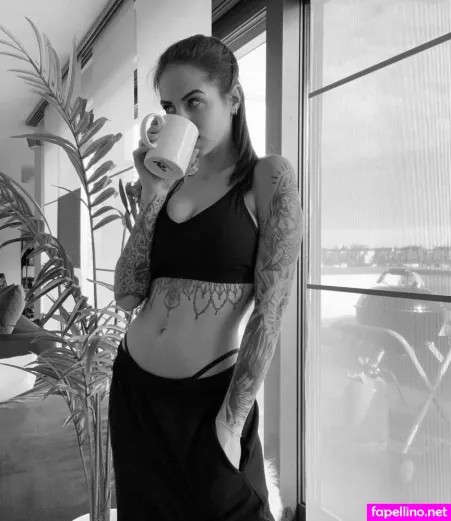 Malvareezz OnlyFans Thumbnail #wOioaSjarO