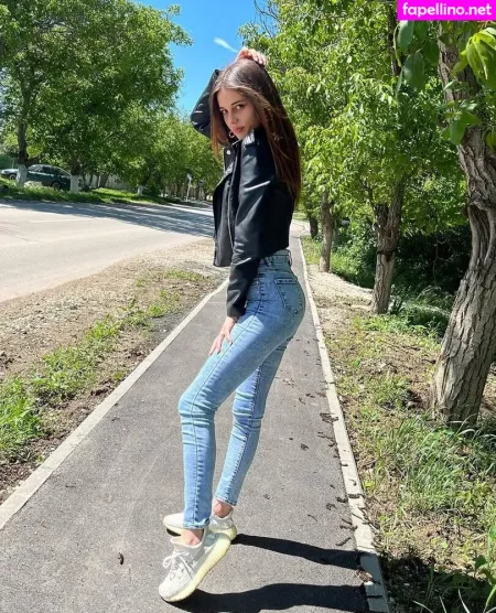 Malyshka Lubov OnlyFans Thumbnail #AxE20YH04R