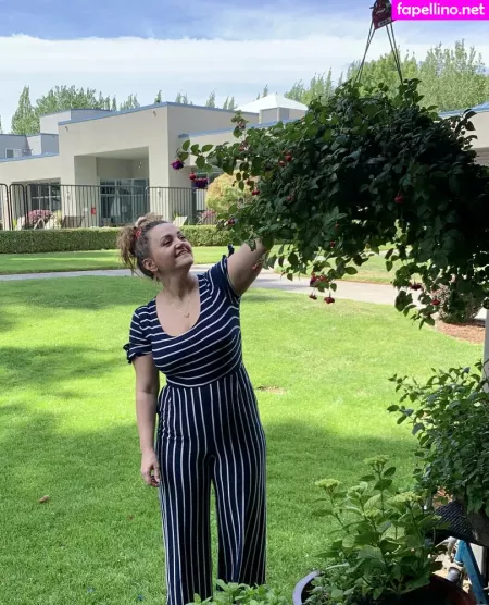 Mama Cabbage Vip OnlyFans Thumbnail #wKCh2dwIsT