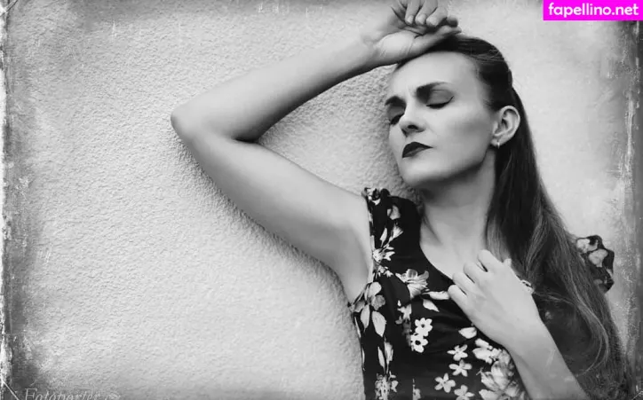 Mama V Sukni OnlyFans Thumbnail #FdlEOY4edA