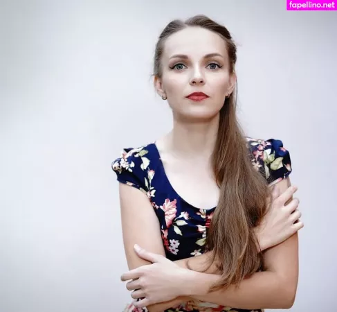 Mama V Sukni OnlyFans Thumbnail #bInDkcn5iO