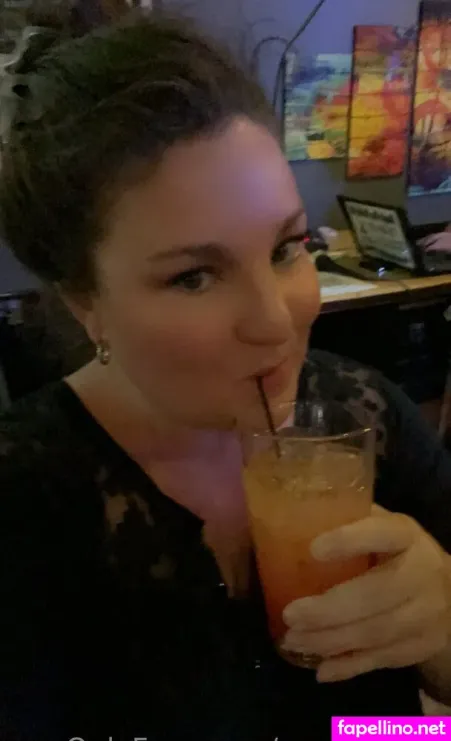 Mamamilks OnlyFans Thumbnail #6vXk8O8ZSJ