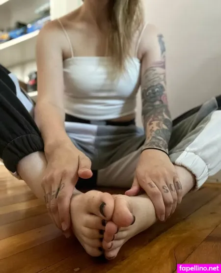 Mamas Feet Xo OnlyFans Thumbnail #9RxAsGUZCj