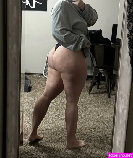 Mamathicccheeks photo