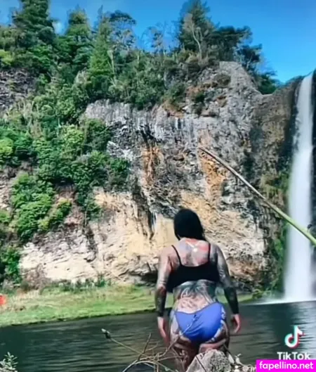 Mana Mareikura OnlyFans Thumbnail #t2j2kj9T2s