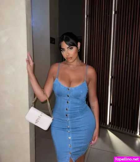 Mandi Vakili OnlyFans Thumbnail #8IqlVRY86V