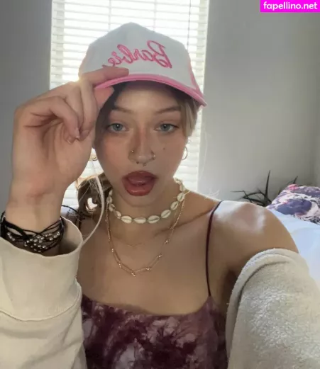 Manicpixieagony OnlyFans Thumbnail #2S09Z73I5q