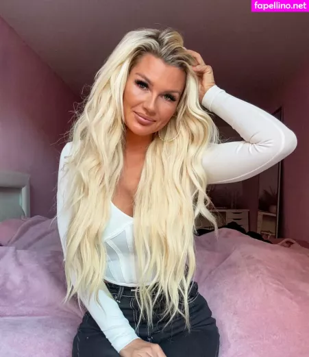 Manja Ihrke OnlyFans Thumbnail #rLQFneTsdQ