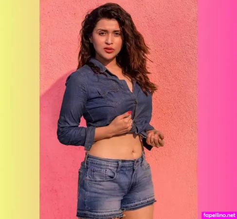 Mannara Chopra Main Profile Photo