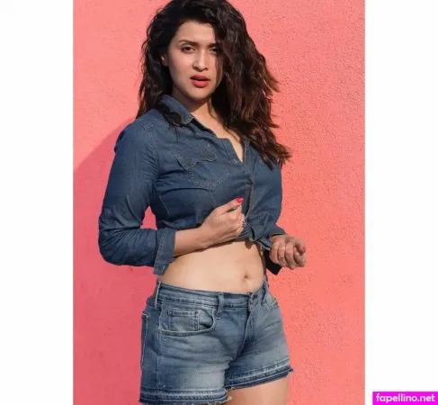 Mannara Chopra OnlyFans Thumbnail #UCYxZQmyhg